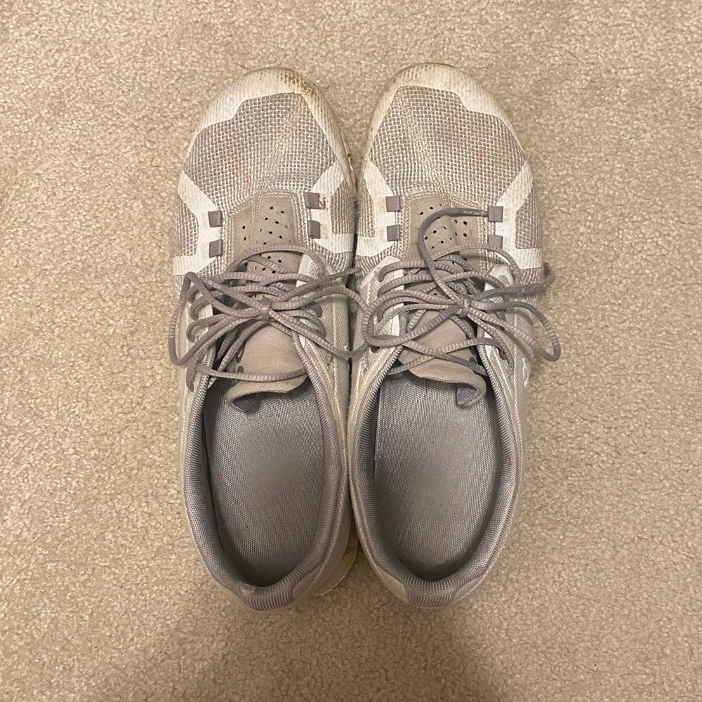 gray/white ON-CLOUDS!